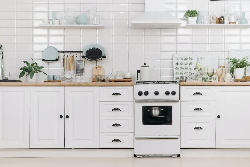 How to Clean Kitchen Cabinets? An Easy Step-by-step Guide
