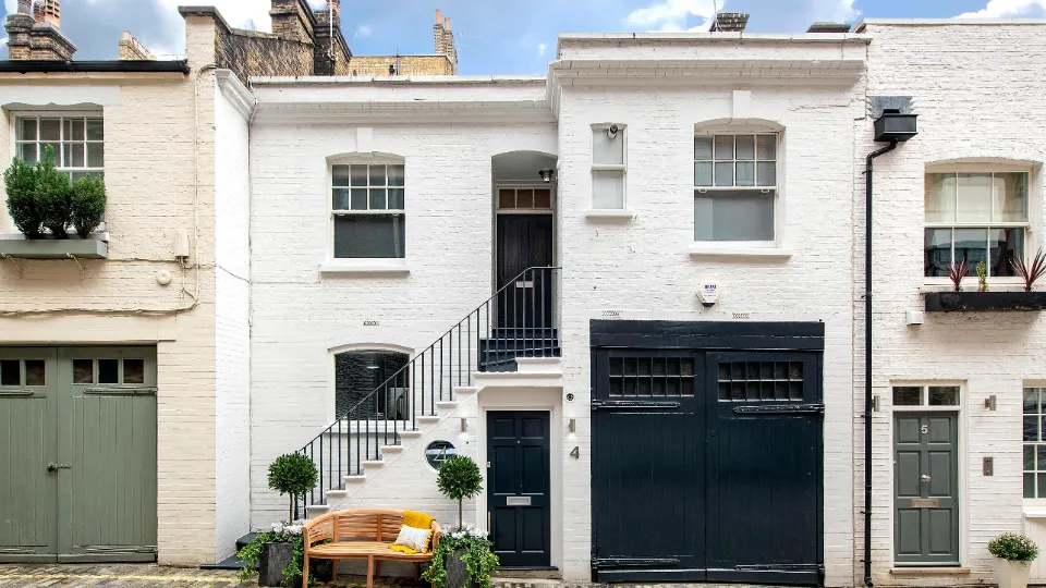 Why A Mews House Should Be Your New Home?