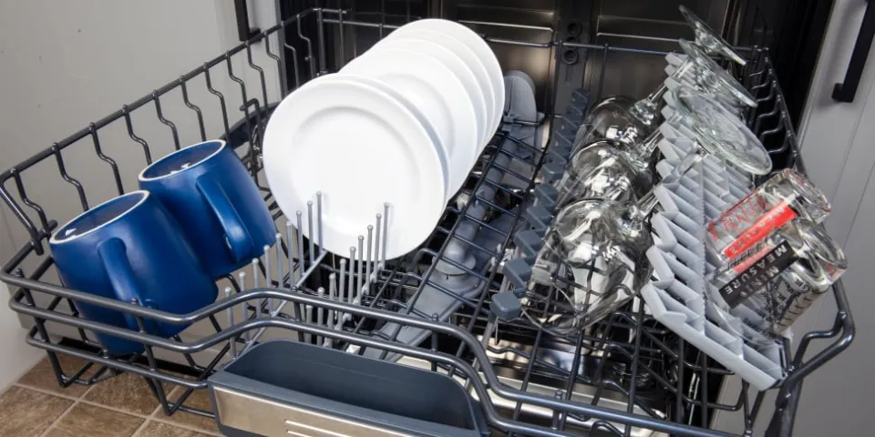 Who Invented the Dishwasher the History of the Dishwasher