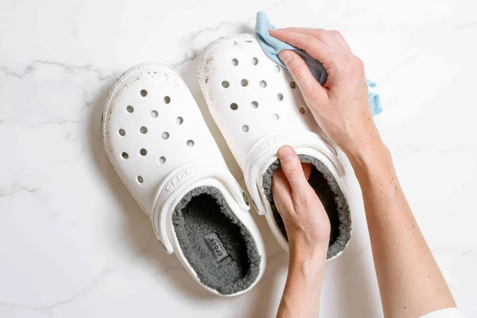 How to Clean Crocs in 3 Simple Steps