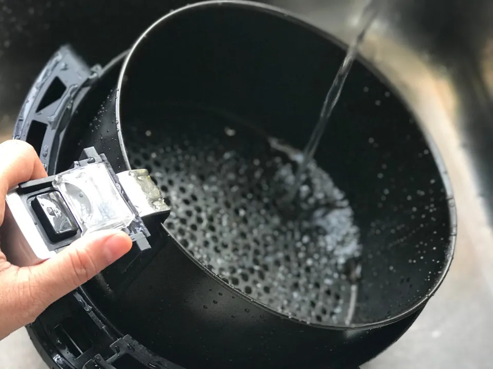 How to Clean An Air Fryer Step-by-step Guide