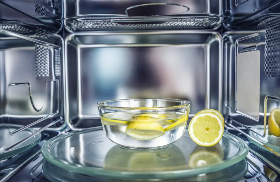 How to Clean a Microwave With Lemon? the Best Way!