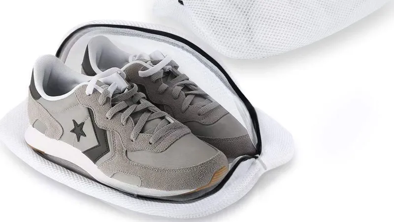 How to Wash Trainers in the Washing Machine Without Ruining Them?